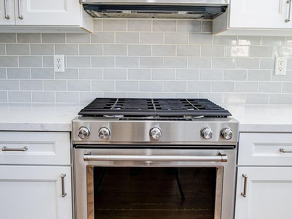 5th image of 2567 E Waterford Ave