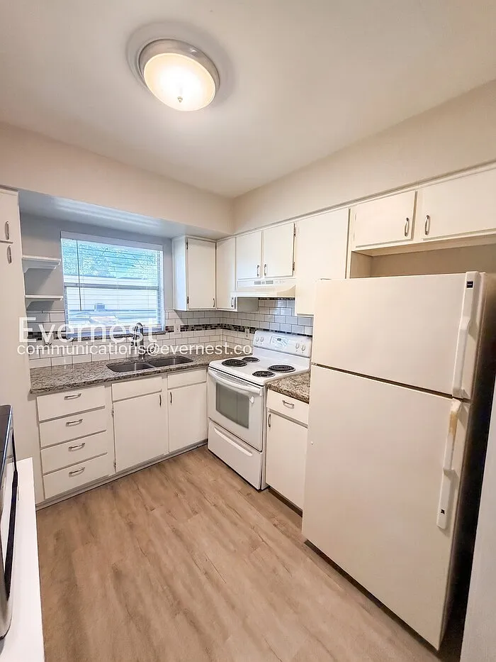 2 bed, 1.0 bath, 910 sqft, $1,345 — Photo 4