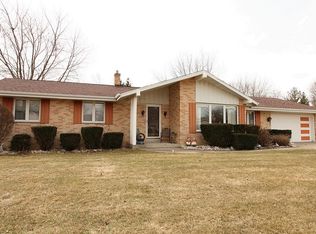 N79W16127 Longwood St, Menomonee Falls, WI 53051