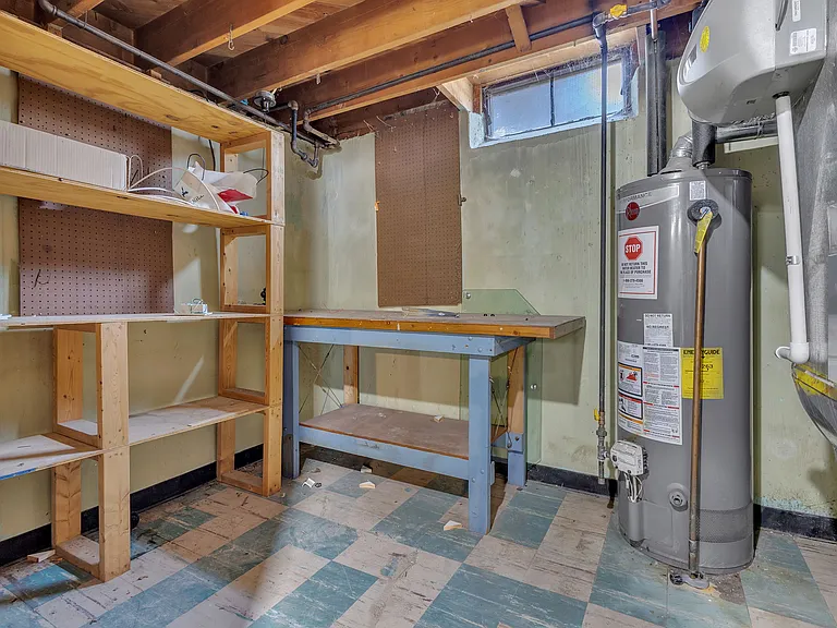 8484 Berwyn St — Photo 25