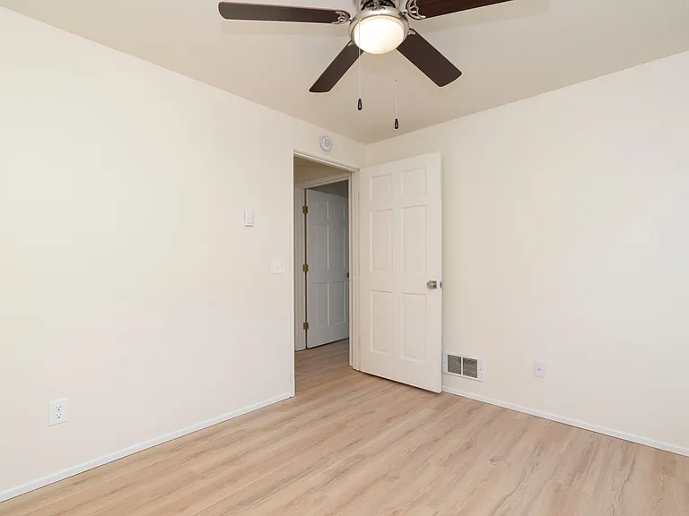 4208 Beach Drive — Photo 64