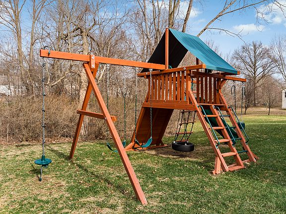 5th image of 5689 Edgebrook Dr