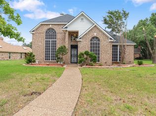 2202 Moss Trl, Garland, TX 75044