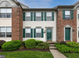 1056 Cobblestone Ln, Lancaster, PA 17601