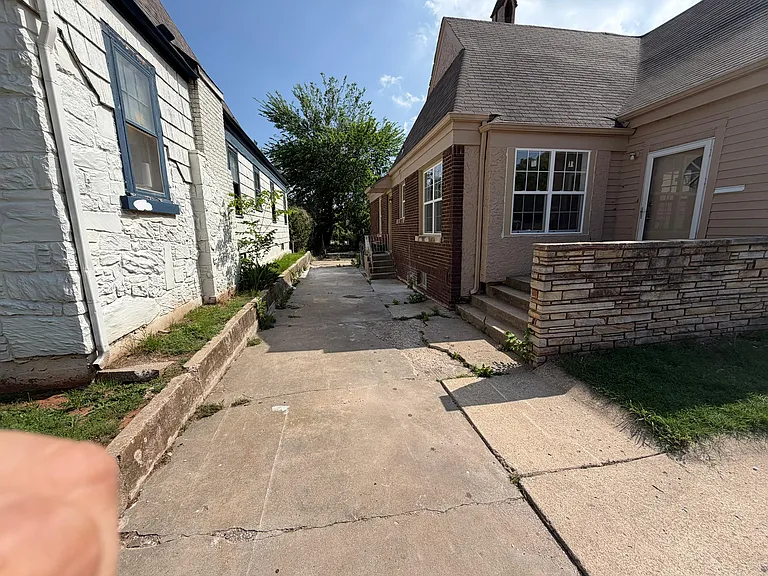 1812 NW 23rd St #1 — Photo 29
