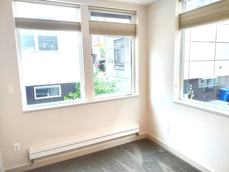 3932 1st Ave NE — Photo 22