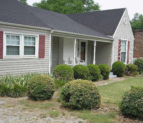 front left - xtra room side