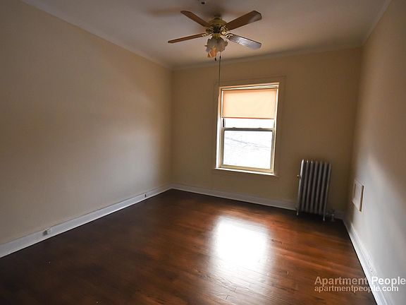 4th image of 1910 W Ainslie St #2