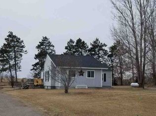 N6097 Wolf Rd, Manawa, WI 54949