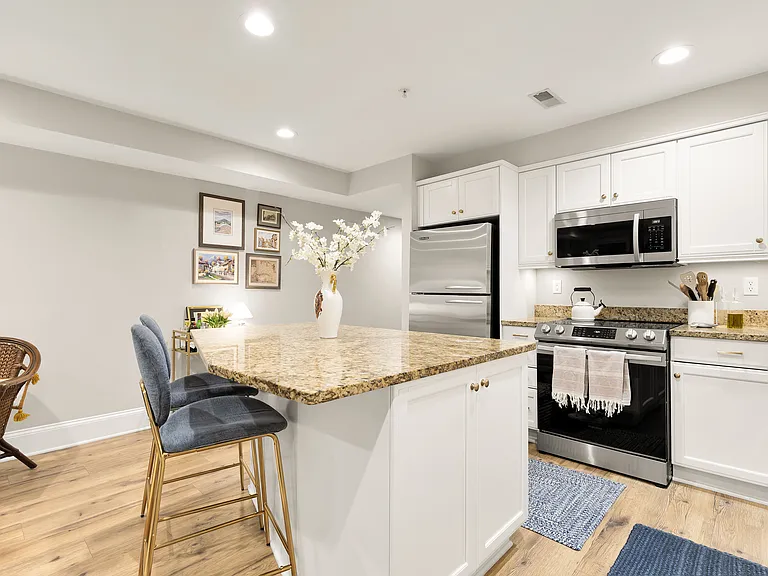 1354 Kenyon St NW — Photo 6