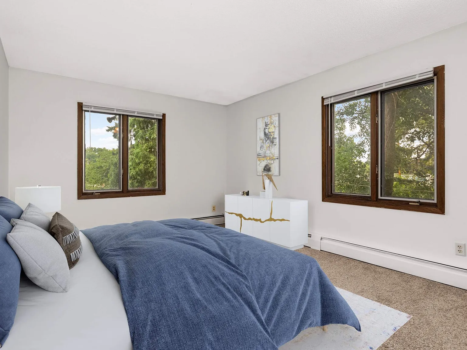 2 bed, 1100 sqft, $1,585 — Photo 2