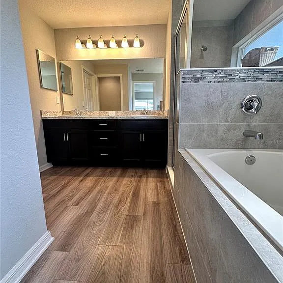6911 Gideon Cir — Photo 22
