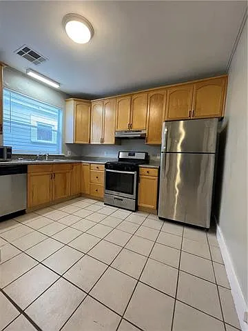 4217 Fontainebleau Dr #B — Photo 7