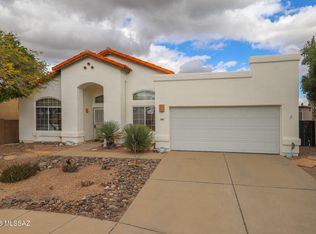 152 N Fenceline Dr, Tucson, AZ 85748