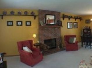 14 Henry Ct, Fox Lake, IL 60020