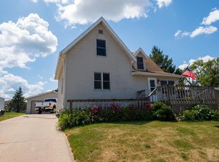 207 Pine St, Marshalltown, IA 50158