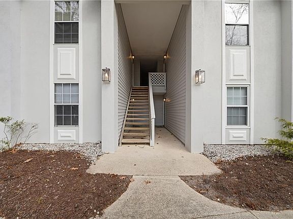 3rd image of 728 Inlet Quay APT J