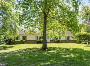 6254 Hickory Rd, Stewartstown, PA 17363