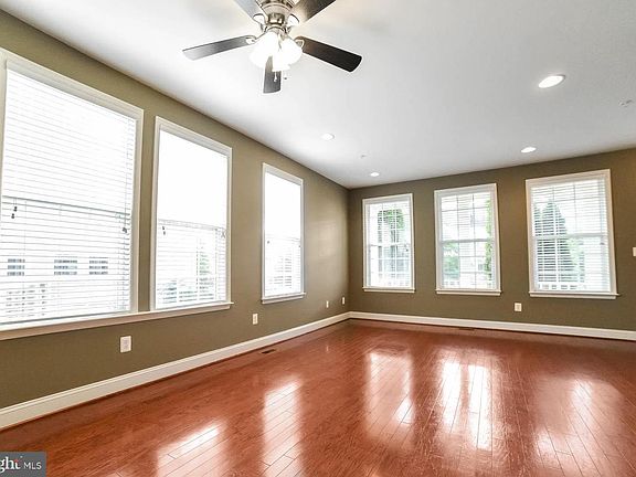 3rd image of 21915 Weeping Willow Ln