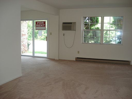 2nd image of 1056 Pine Grove Cir APT 3B