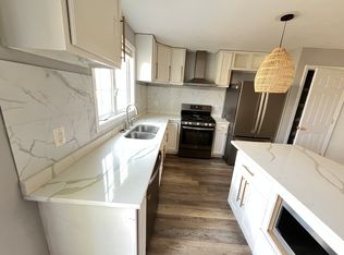 27 5th Ave APT 2, Haverhill, MA 01830