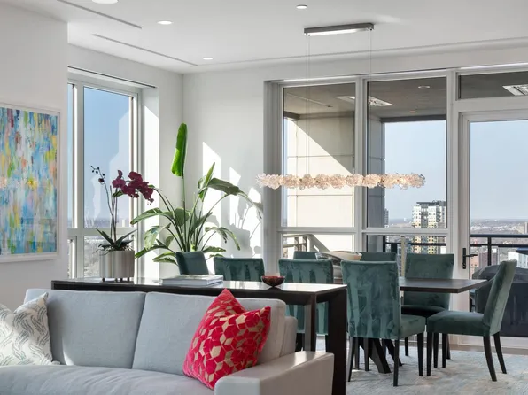 1111 W River Pkwy Unit 25A, Minneapolis, MN 55415