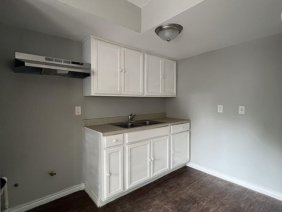 4th image of 1723 W Mayfield Blvd APT 1