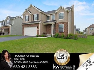 936 N Carly Cir, Yorkville, IL