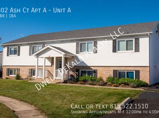 302 Ash Ct #A, Dekalb, IL 60115