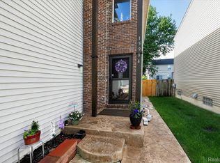 15934 Athens Ave, Clinton Township, MI 48035