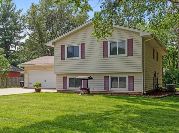 13558 Eidelweiss St NW, Andover, MN 55304