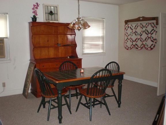 Dining room. Light has been changed since this picture.