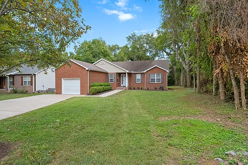 2920 Vaulx Ln Photo 1