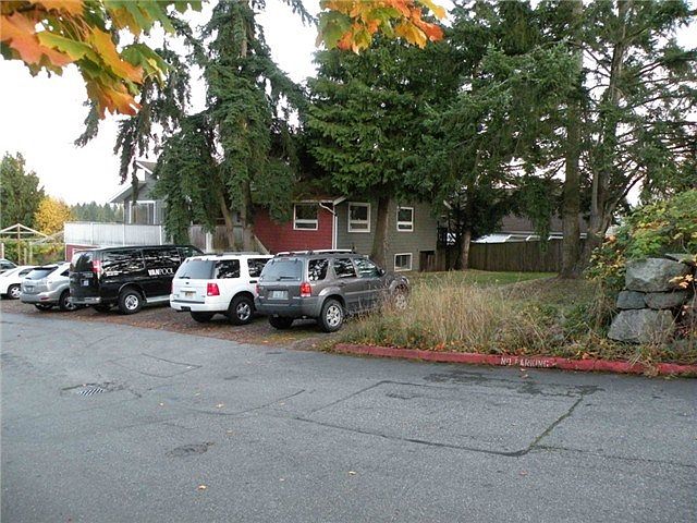 2nd image of 16823 Larch Way