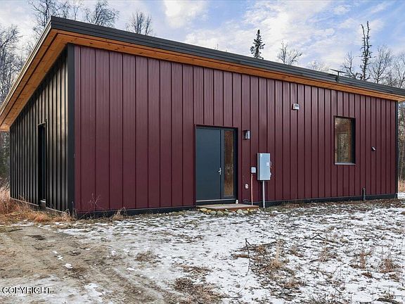 3rd image of 8219 N Vinceland Cir
