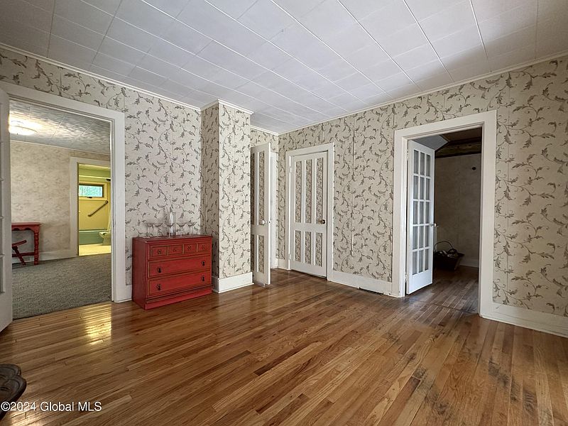 5th image of 8 Hunter Street