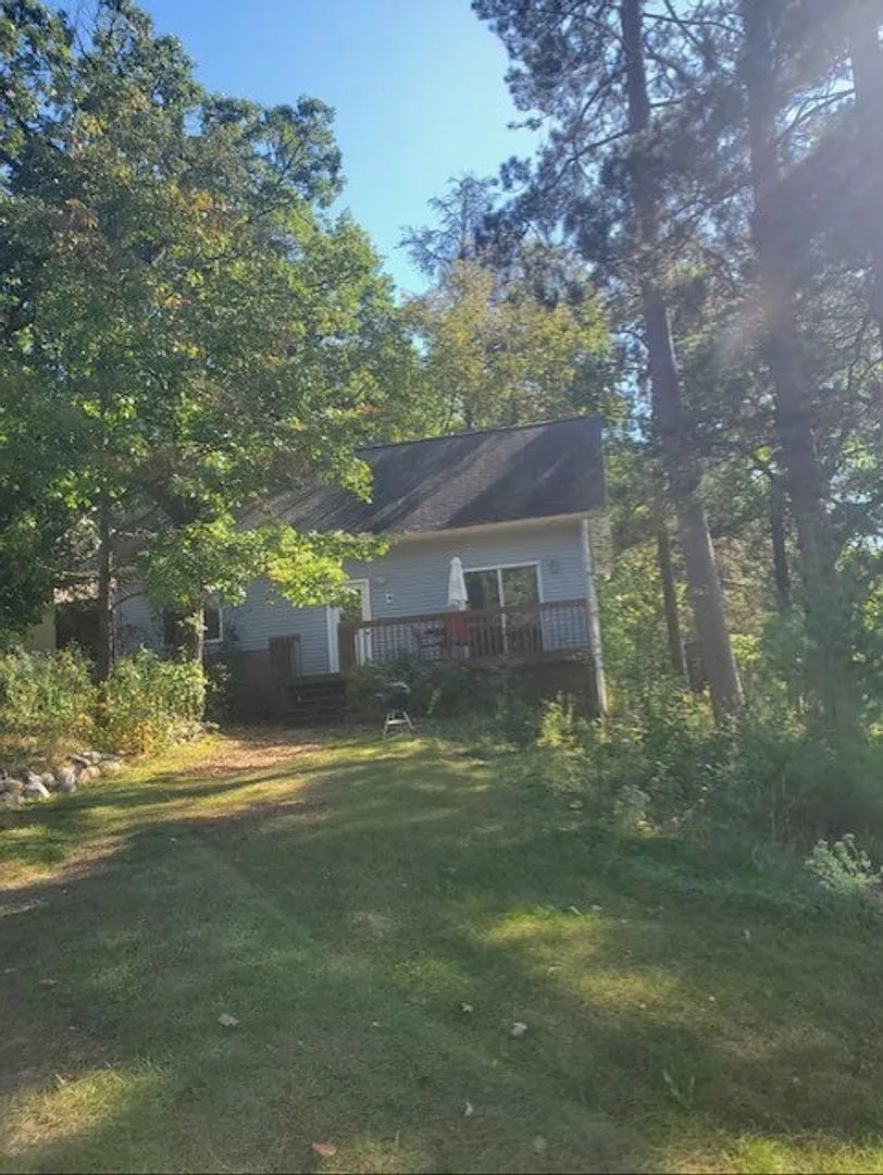 2 Bed, 1 Bath Cabin - Fully Furnished! - available for rent through May 10, 2026 — Photo 2