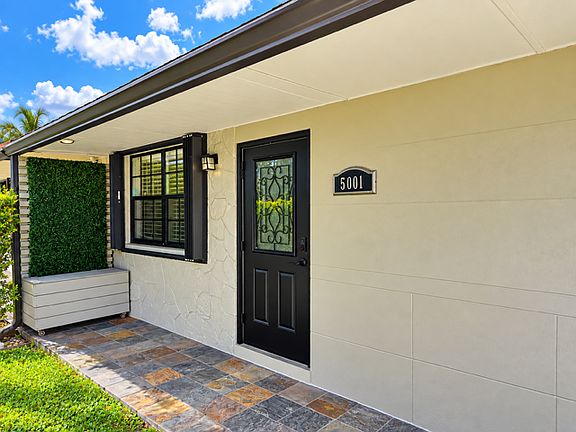 3rd image of 5001 SW 92nd Ter