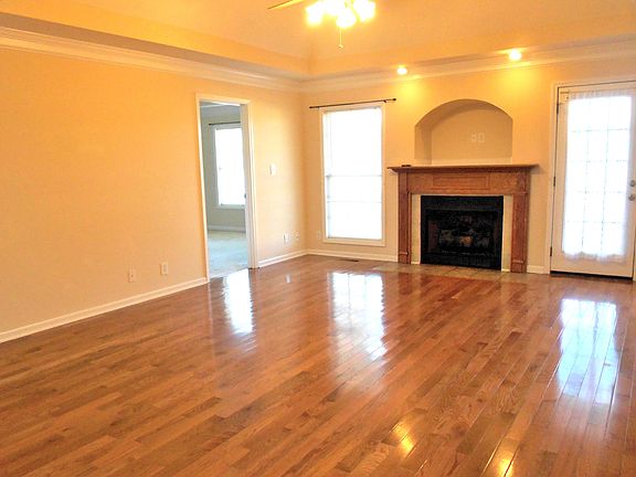 4th image of 440 Piney Dr