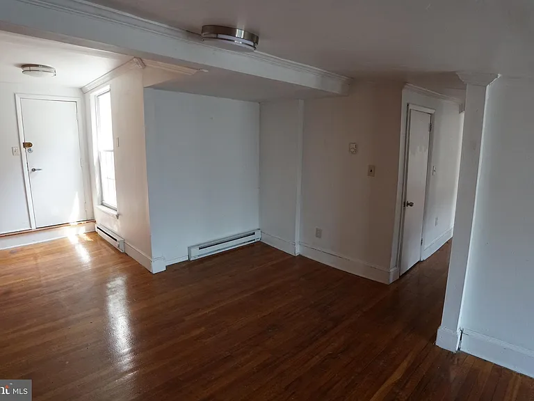 802 Cathedral St #4 — Photo 10