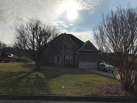 2nd image of 202 Olde Farm Dr