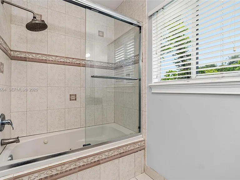 6801 SW 102nd Ave — Photo 30