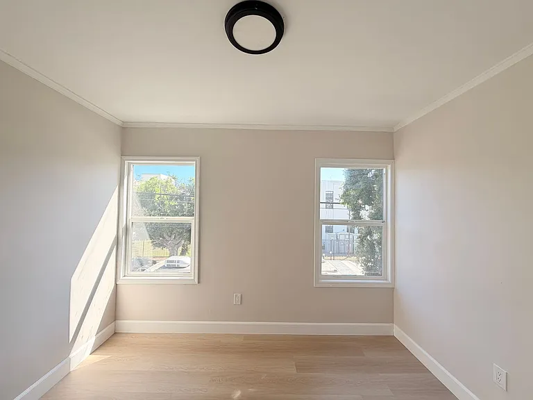 4705 Willowbrook Ave — Photo 42