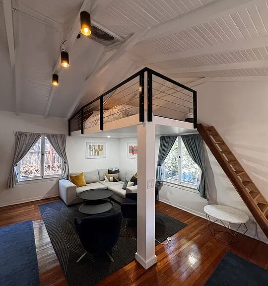 2449 Riverside Pl #REAR HOUSE — Photo 10