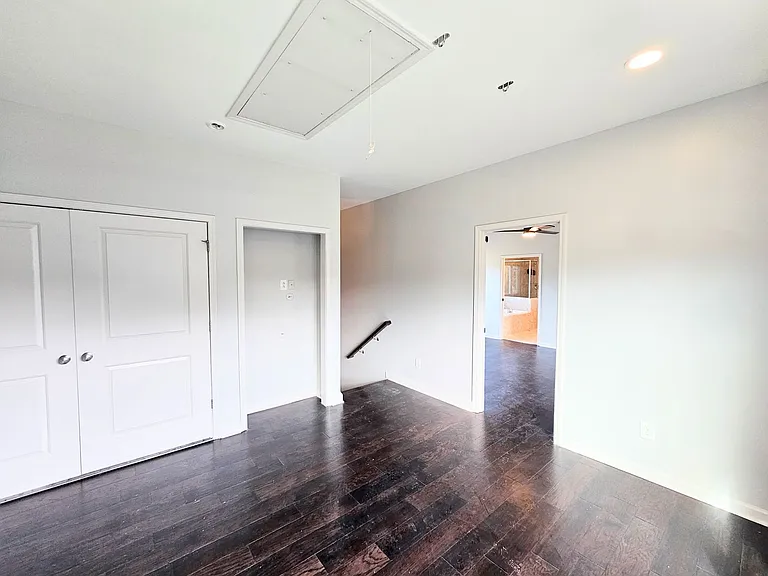 821 Westmoreland Cir NW — Photo 15