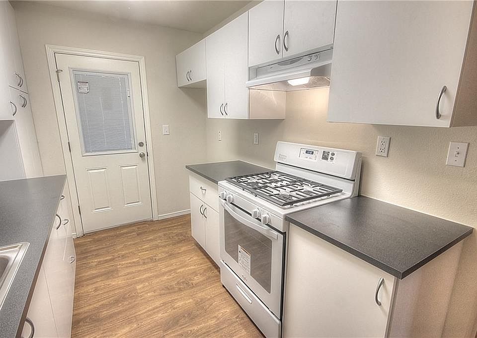 1st image of 9207 Georgian Dr