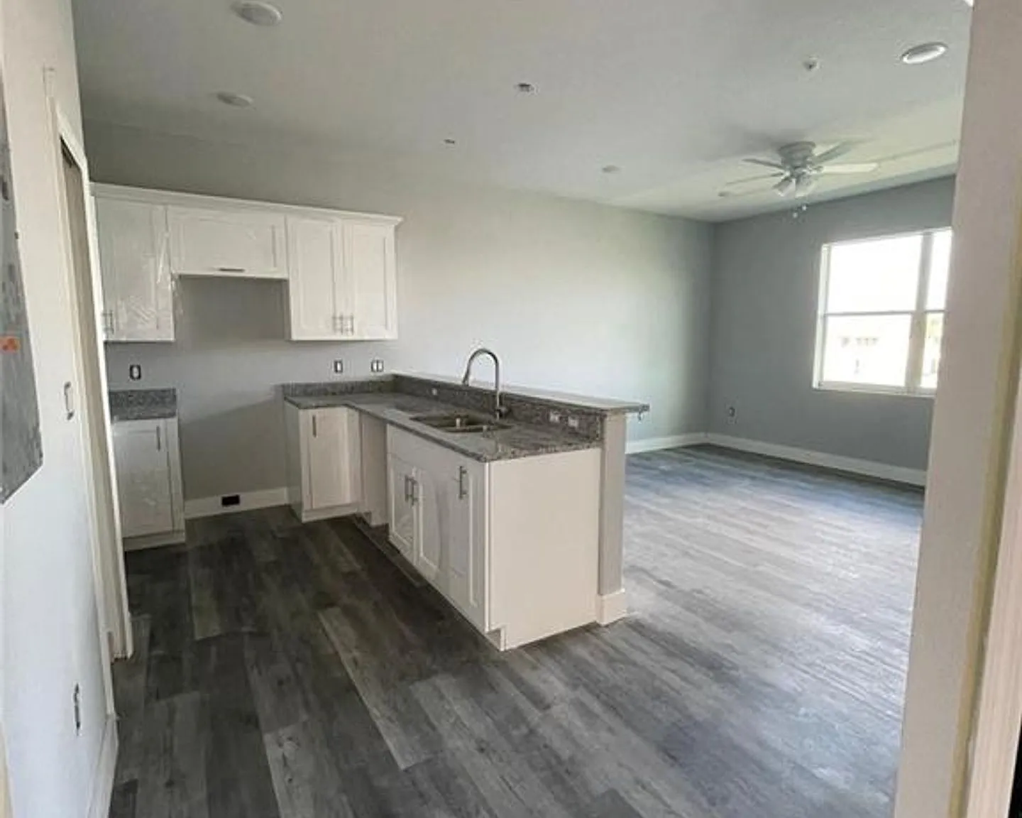 275 SW 4th ST @110 — Photo 2