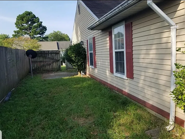 5973 Beechwalk Dr — Photo 9