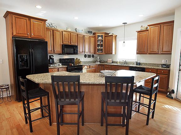 2nd image of 105 Winsford Cir