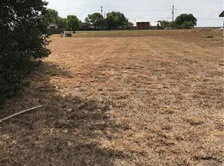 1004 Alamo St, Lockhart, TX 78644